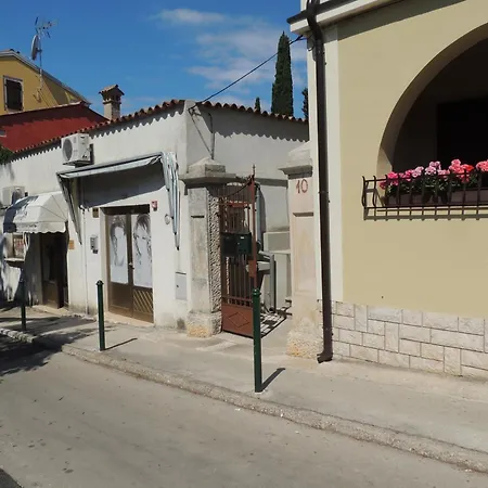 & Chiara 3* Ρόβινι