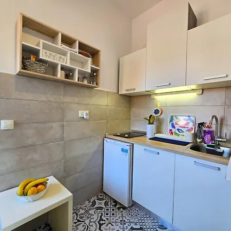 Πανσιόν & Chiara 3*