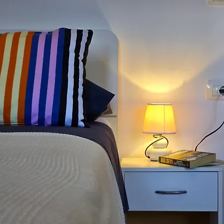 Πανσιόν & Chiara