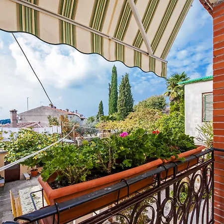 Πανσιόν & Chiara