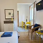 Affittacamere Apartments&rooms Chiara 3*