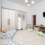 Apartments&rooms Chiara