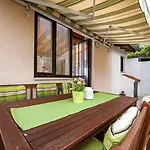 Affittacamere Apartments&rooms Chiara 3*