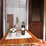 Apartments&rooms Chiara 3*