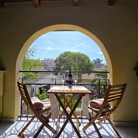 & Chiara Guest house