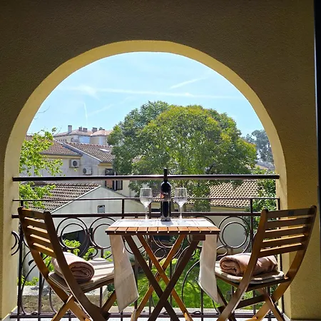& Chiara Guest house